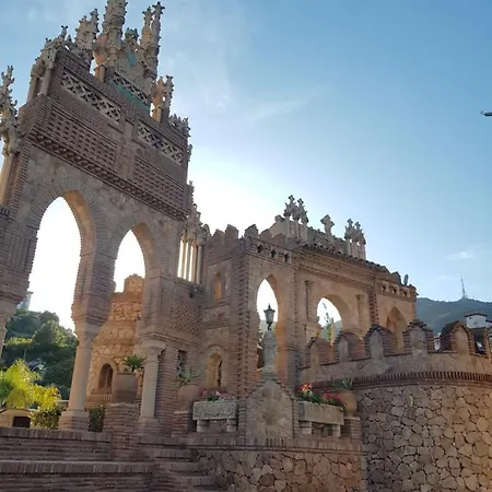 La Bonita - *